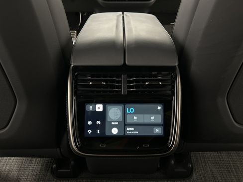 Used 2023 Rivian R1S Adventure AWD/4WD image 30