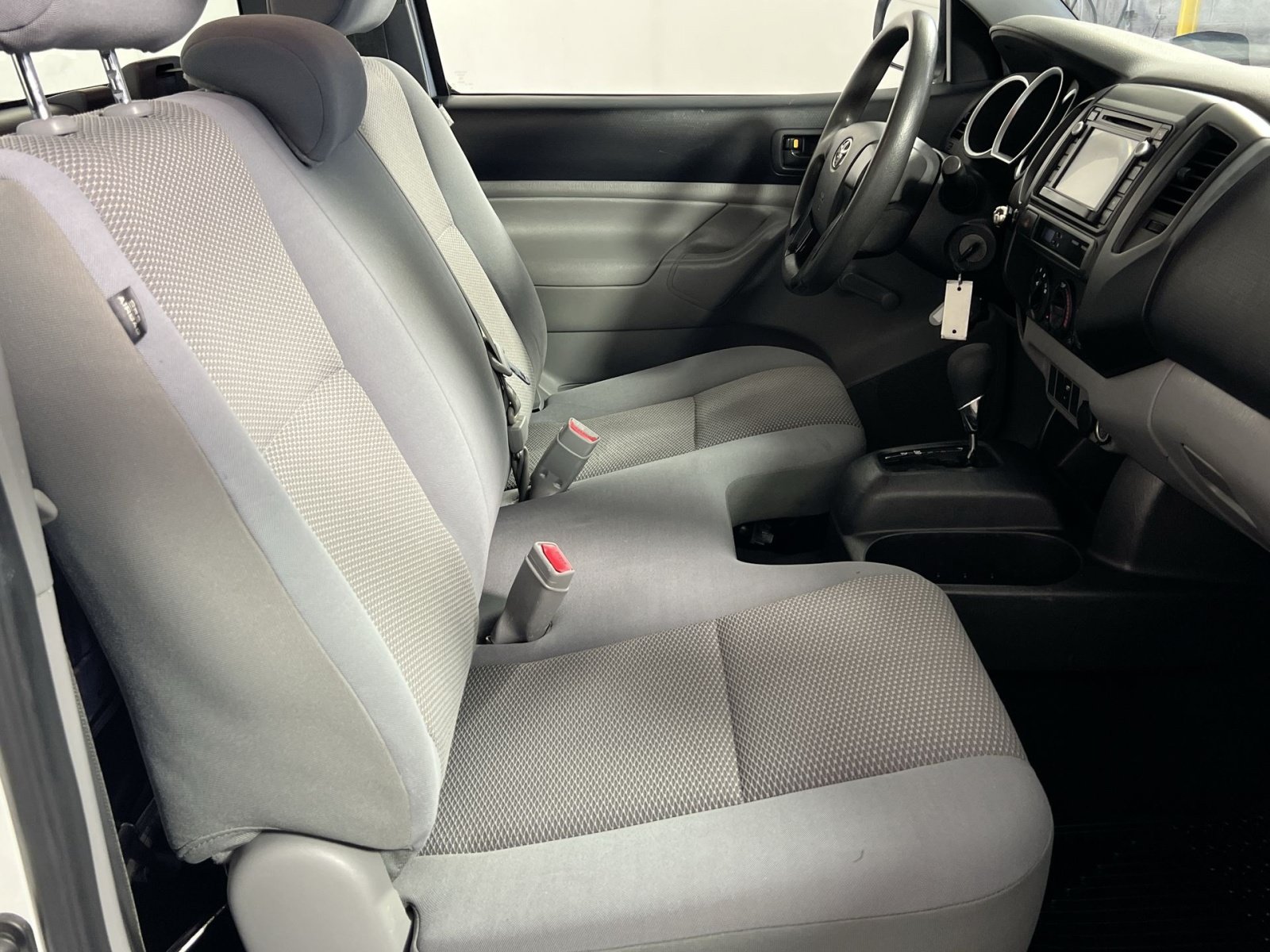 Used 2014 Toyota Tacoma 2WD Regular Cab image 25