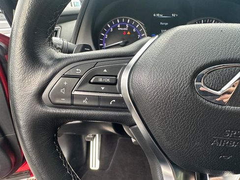 Used 2017 INFINITI Q60 Red Sport 400 RWD image 18