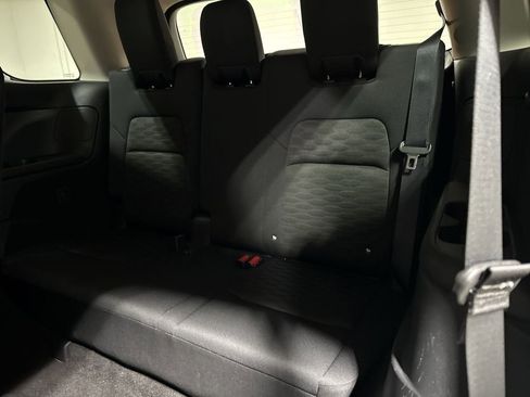 Used 2024 Nissan Pathfinder SV AWD/4WD image 23