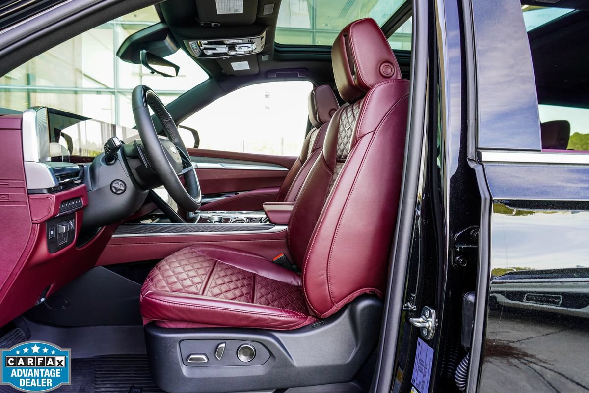 Used 2026 Cadillac Escalade Luxury w/ Touring Package AWD/4WD image 43