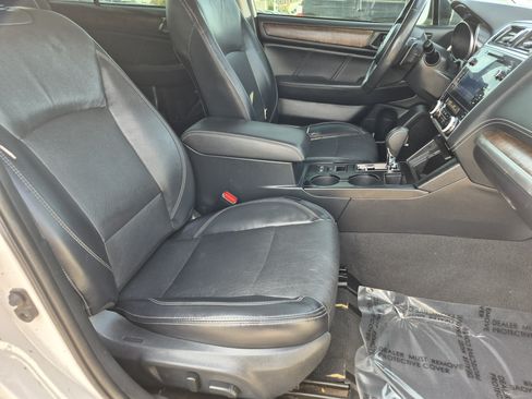 Used 2018 Subaru Outback 2.5i Limited AWD/4WD image 23