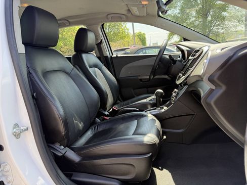 Used 2019 Chevrolet Sonic Premier FWD image 14