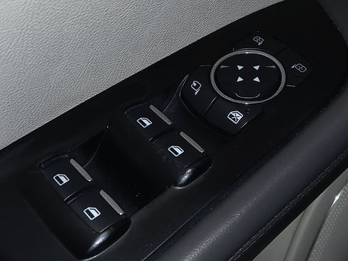 Used 2016 Lincoln MKX Select w/ Cargo Utility Package FWD image 27