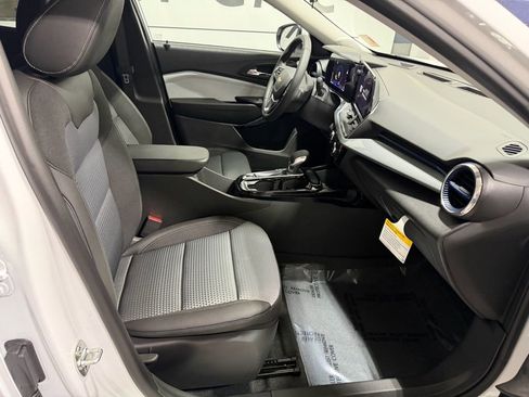 New 2026 Chevrolet Trax LT w/ Driver Confidence Package image 28