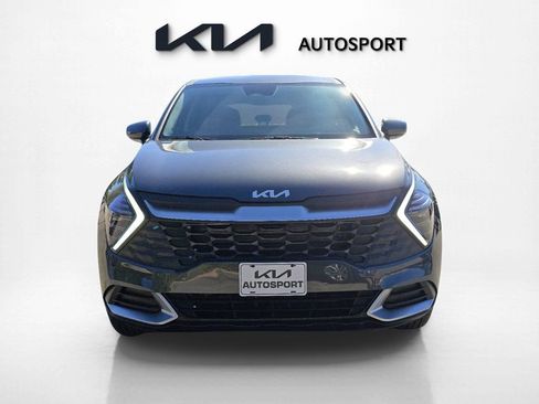 Certified 2025 Kia Sportage LX image 2