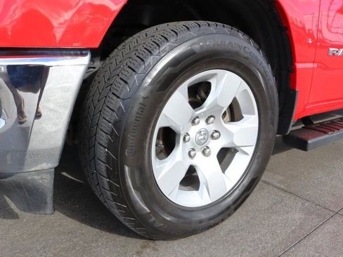 Used 2019 RAM 1500 Big Horn AWD/4WD image 9