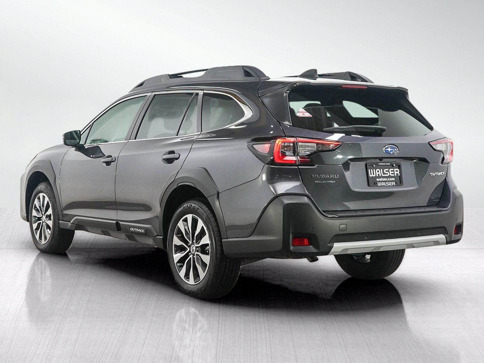 Used 2024 Subaru Outback Limited AWD/4WD image 3