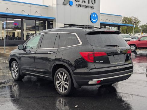 Used 2017 Honda Pilot Touring image 7