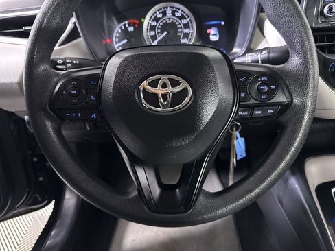 Used 2022 Toyota Corolla LE image 47