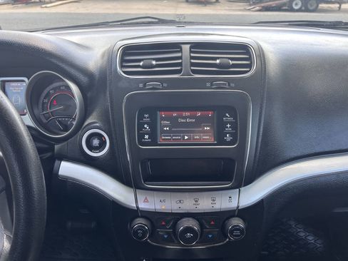 Used 2016 Dodge Journey SXT image 16