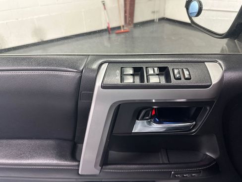 Used 2017 Toyota 4Runner Limited image 10