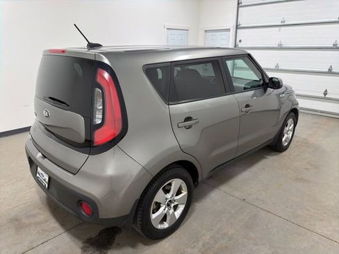 Used 2017 Kia Soul FWD image 4