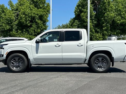 New 2025 Nissan Frontier SV w/ SV Convenience Package image 7