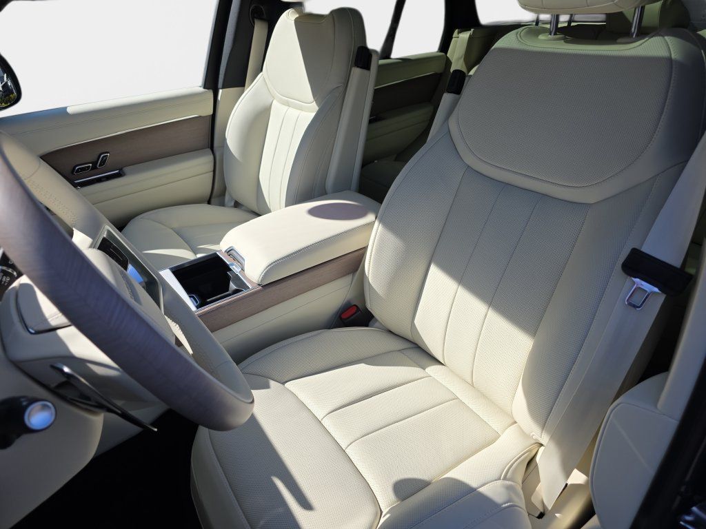 New 2026 Land Rover Range Rover SE AWD/4WD image 15