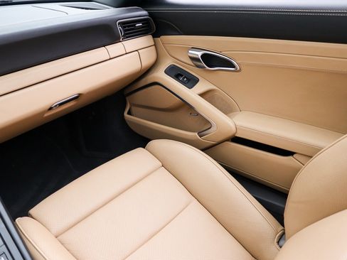 Used 2019 Porsche 911 Targa 4 AWD/4WD image 28