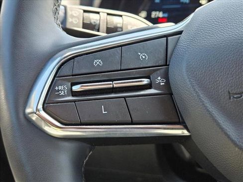 Used 2025 Chevrolet Equinox LT image 23