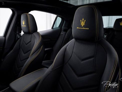 Used 2023 Maserati Grecale Trofeo AWD/4WD image 30