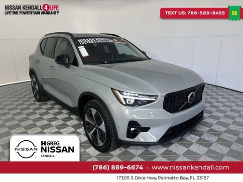 Used 2026 Volvo XC40 B5 Plus AWD/4WD image 1