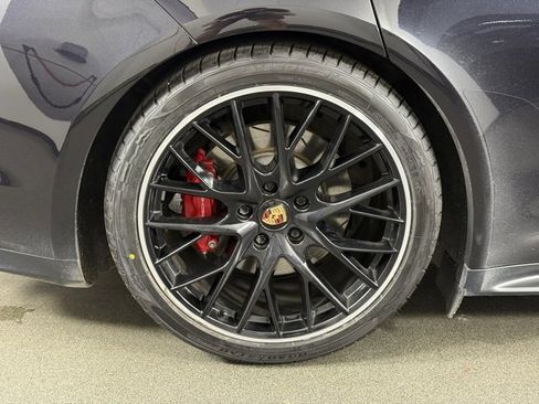 Used 2021 Porsche Panamera GTS image 13
