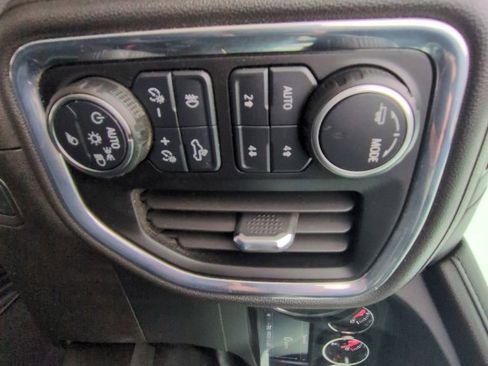 Used 2023 Chevrolet Silverado 2500 LTZ AWD/4WD image 13