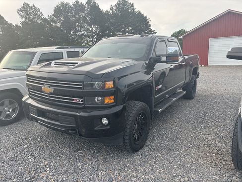 Used 2019 Chevrolet Silverado 2500 LTZ w/ Duramax Plus Package image 7