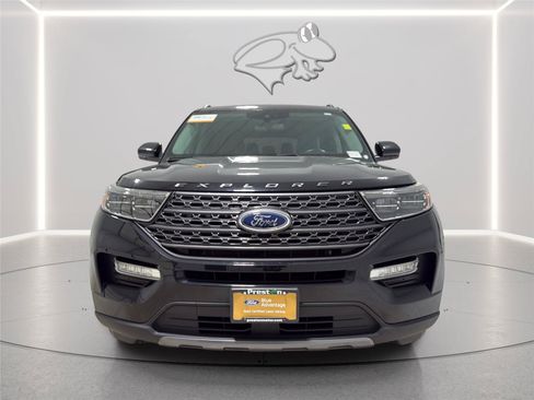 Used 2022 Ford Explorer XLT w/ Equipment Group 202A AWD/4WD image 9