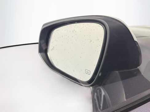 Used 2022 Toyota Highlander XSE FWD image 16