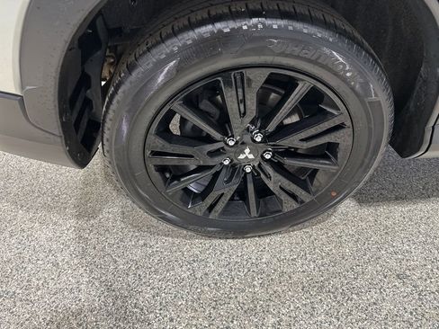 Used 2023 Mitsubishi Eclipse Cross LE image 20