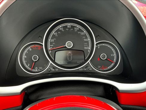 Used 2018 Volkswagen Beetle 2.0T S FWD image 14