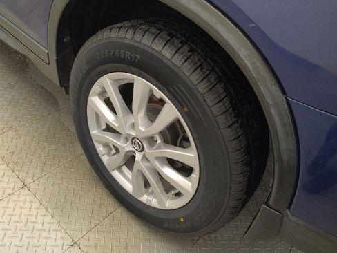 Used 2019 Nissan Rogue SV FWD image 31