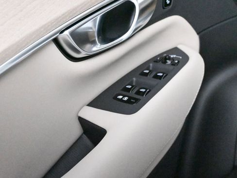 New 2026 Volvo XC90 B5 Plus w/ Protection Package AWD/4WD image 11
