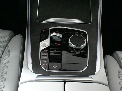 Used 2026 BMW X5 xDrive40i w/ Climate Comfort Package image 25