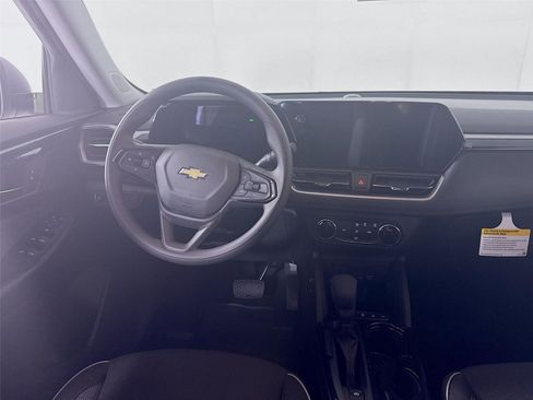 New 2026 Chevrolet TrailBlazer LS w/ LS Convenience Package AWD/4WD image 2