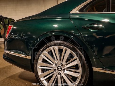 Used 2023 Bentley Flying Spur Azure AWD/4WD image 61
