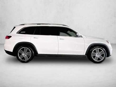 Used 2025 Mercedes-Benz GLS 450 4MATIC image 5