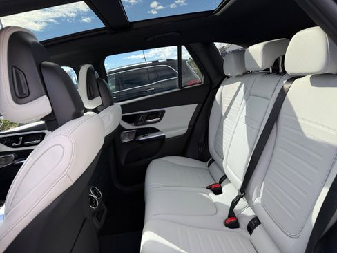 New 2026 Mercedes-Benz GLC 300 4MATIC image 17