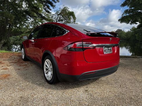 Used 2016 Tesla Model X 60D AWD/4WD image 8