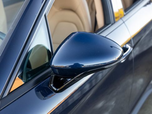 Certified 2022 Porsche Panamera image 17