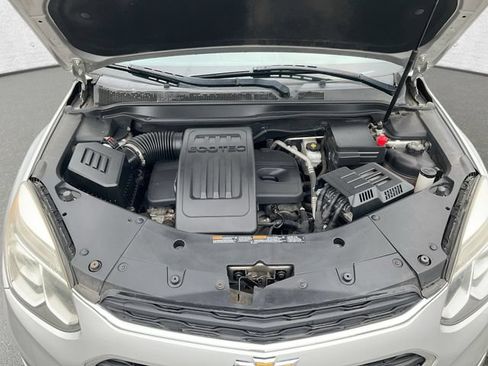 Used 2017 Chevrolet Equinox LS AWD/4WD image 35