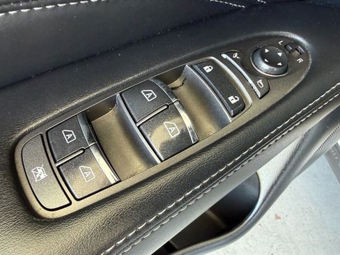 Used 2019 INFINITI QX60 Luxe w/ Essential Package FWD image 26