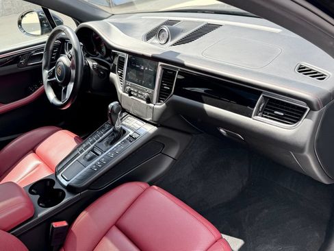 Used 2018 Porsche Macan S AWD/4WD image 33