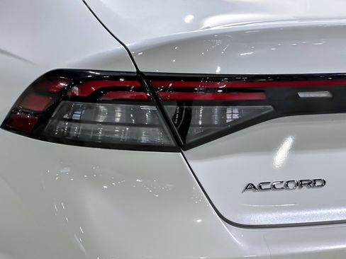 Used 2024 Honda Accord EX image 13