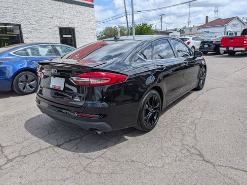 Used 2019 Ford Fusion SE w/ Equipment Group 151A FWD image 6