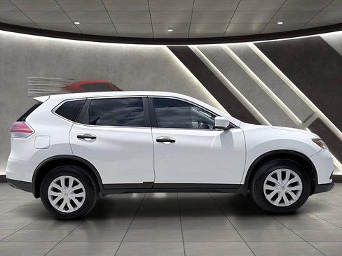 Used 2016 Nissan Rogue S FWD image 4