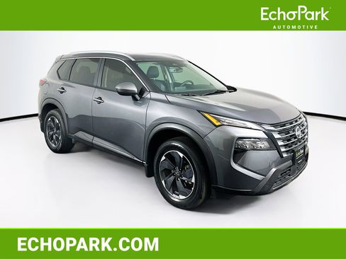 Used 2025 Nissan Rogue SV w/ SV Premium Package image 1