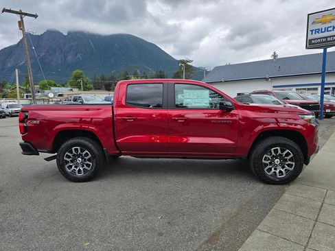Used 2026 Chevrolet Colorado Z71 w/ Technology Package AWD/4WD image 4