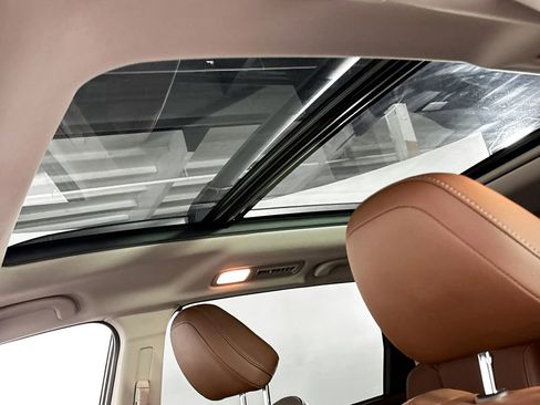 Certified 2021 Subaru Ascent Touring AWD/4WD image 20