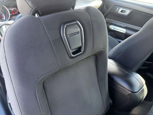 Used 2021 Ford Mustang Coupe image 38