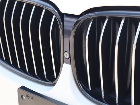 Used 2016 BMW 750i xDrive AWD/4WD image 11